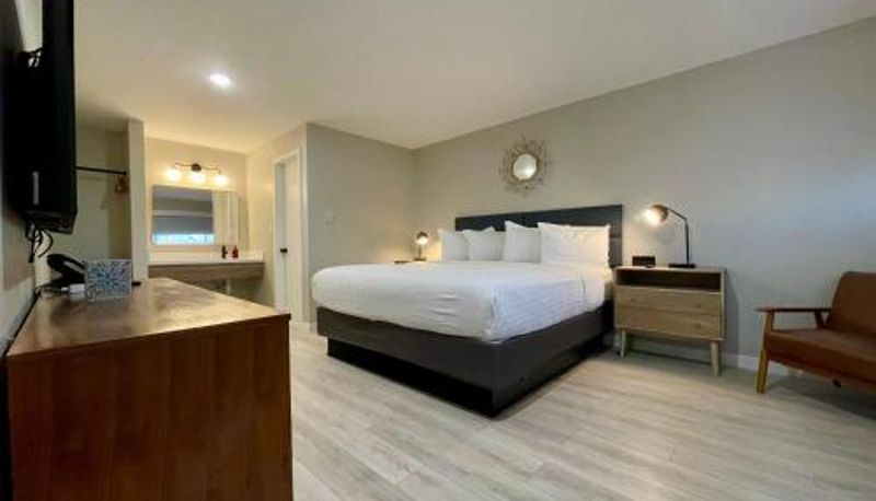 Suite - Arizona Sunset Inn & Suites