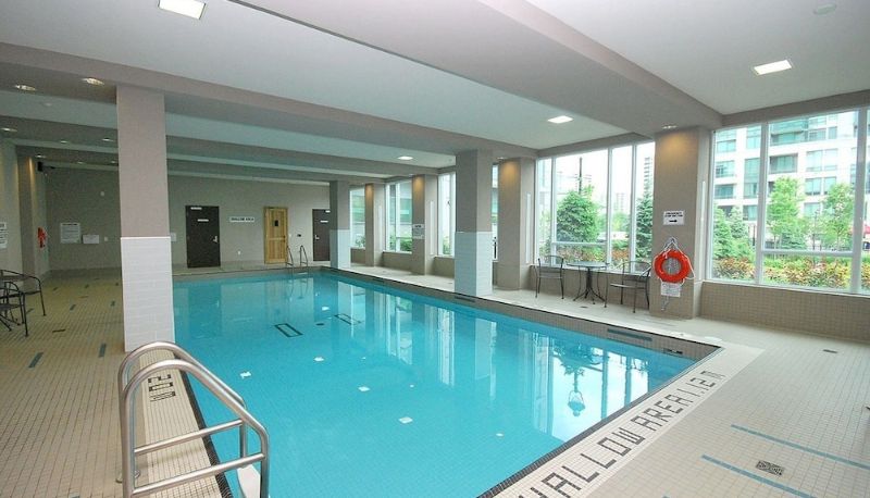 Piscina - Maplewood Suites - Square One