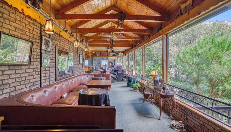 Meeting room - Piazza's Pine Cone Inn