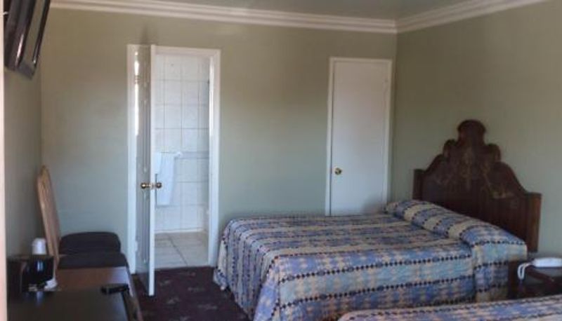 Habitación - Santa Ana Travel Inn
