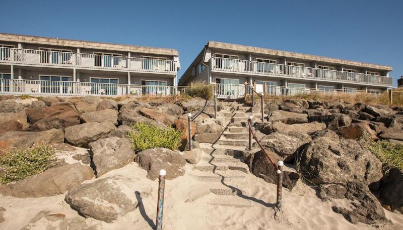 Spiaggia - Surfside Oceanfront Resort