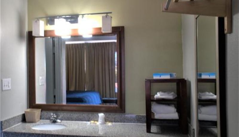Banyo - Eastern Shore Motel
