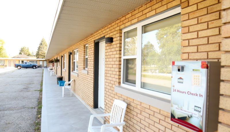 Terasse - Walkerton Inn Motel