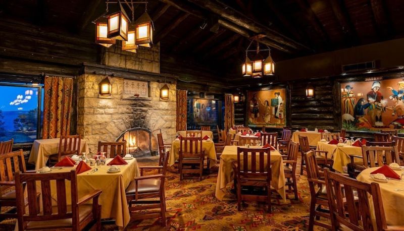 Restaurant - El Tovar - Inside the Park