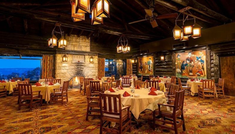 Restaurant - El Tovar - Inside the Park