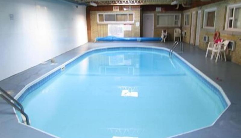 Piscina - Canadiana Motel