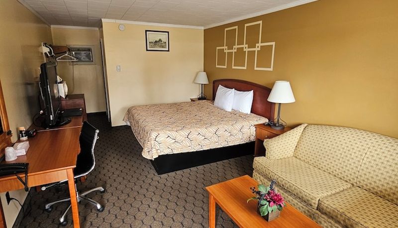 Info - Forest Plaza Motel