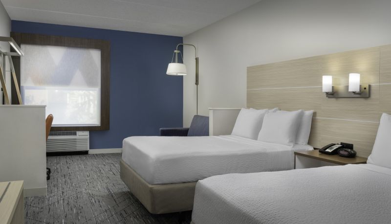 Room - Holiday Inn Express & Suites PITTSBURGH NORTH SHORE by IHG