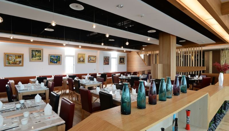 Restaurant - In Young Hotel