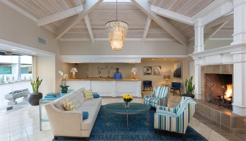 Hall - Beach House At Hermosa