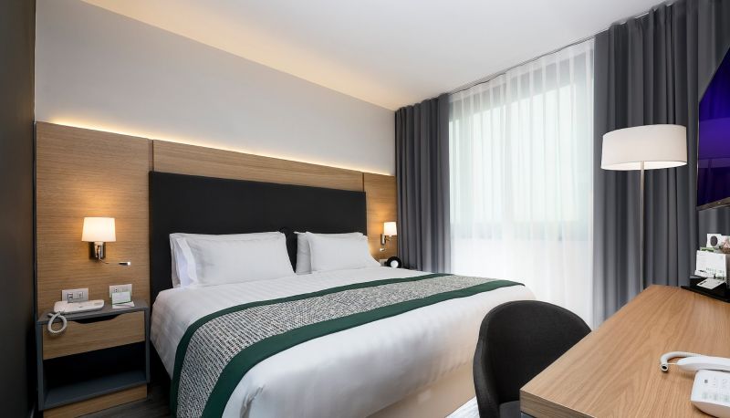 Room - Holiday Inn NAPLES by IHG