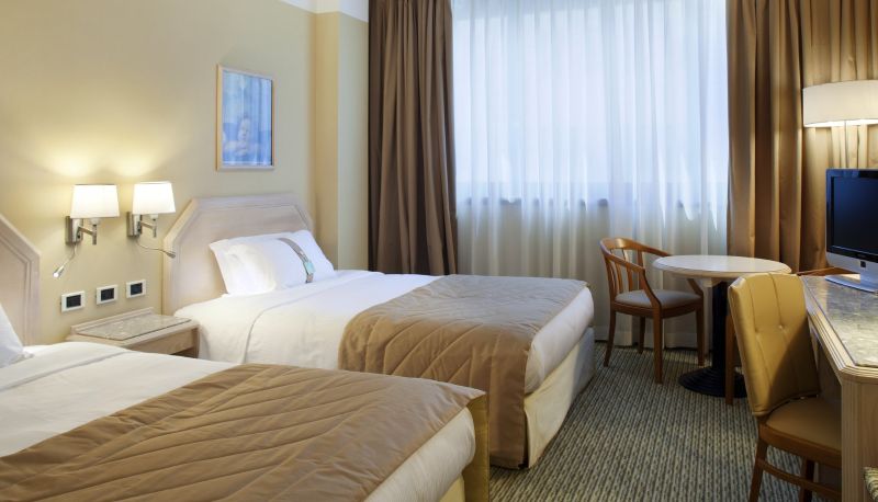 Room - Holiday Inn NAPLES by IHG