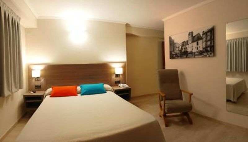Triple room - Hotel Avenida Plaza