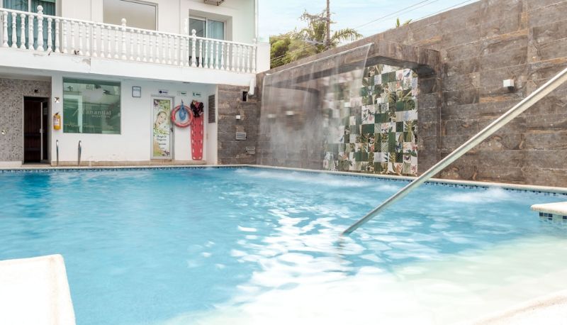 Zwembad - Hotel Manantial