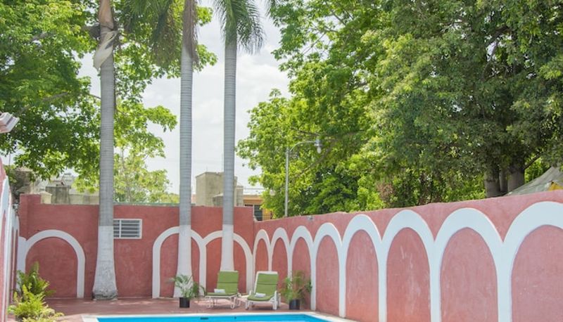 Pool - Hotel El Cid Merida
