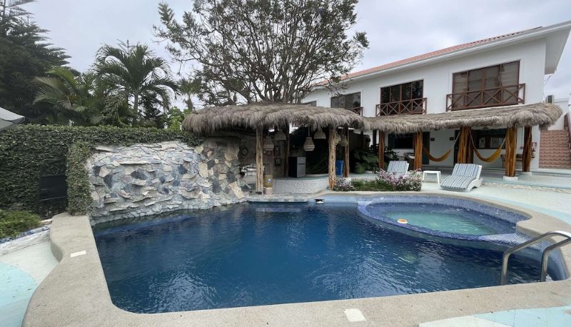 Piscina - Hostería Punta Blanca