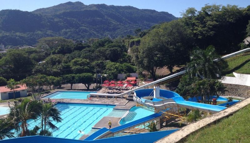 Piscina - Hotel y Parque Acuatico Agua Sol Alegría
