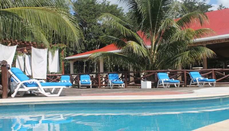 Piscina - Real Mayab Hotel & Bungalows