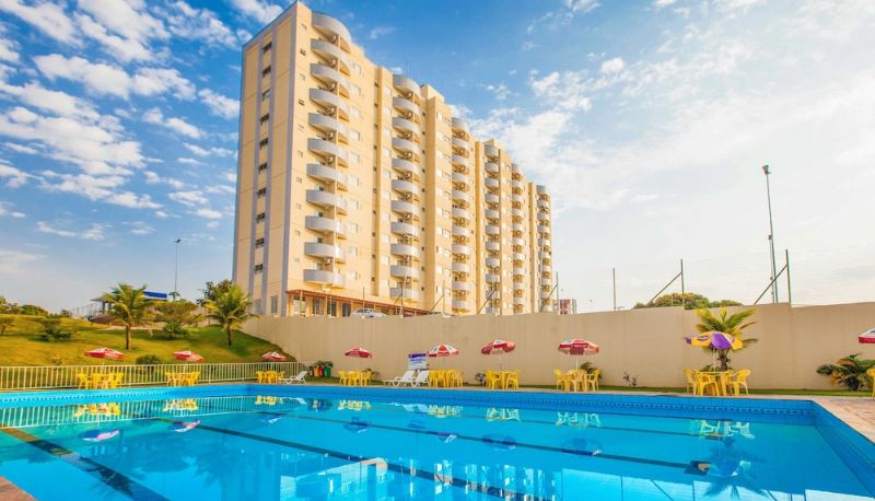 Piscina - Golden Dolphin Express OFICIAL