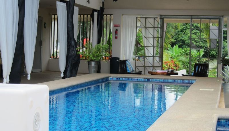Piscina - Hotel Laguna Mar