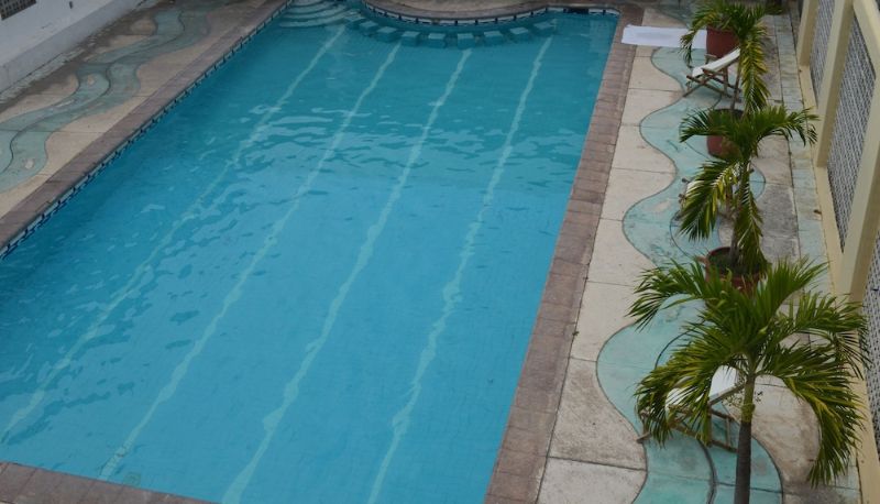 Basen - Concierge Plaza San Rafael
