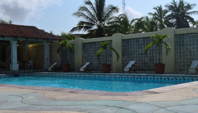 Basen - Concierge Plaza San Rafael