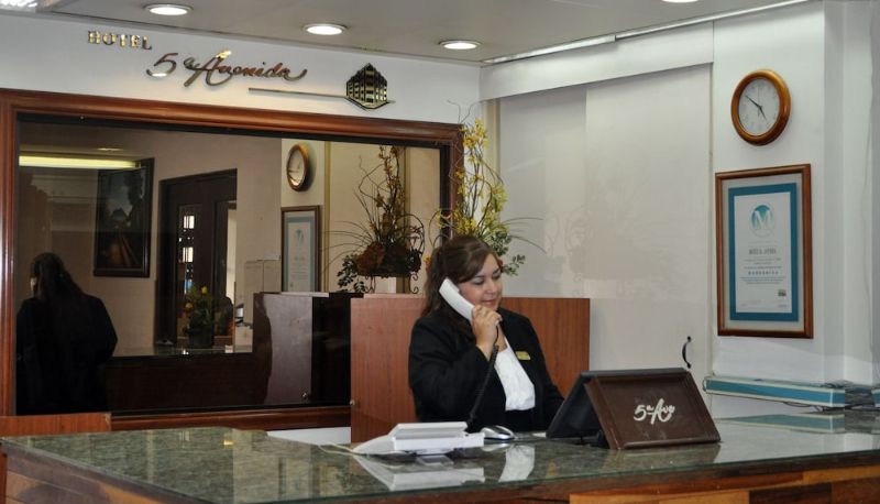 Reception - Hotel 5a Avenida