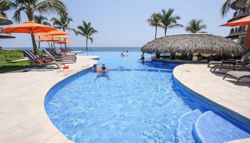 Piscina - Vivo Resorts