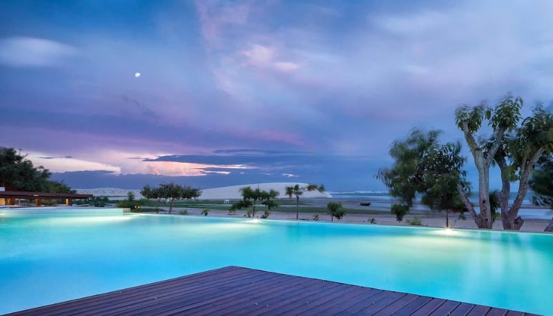 Pool - Essenza Hotel