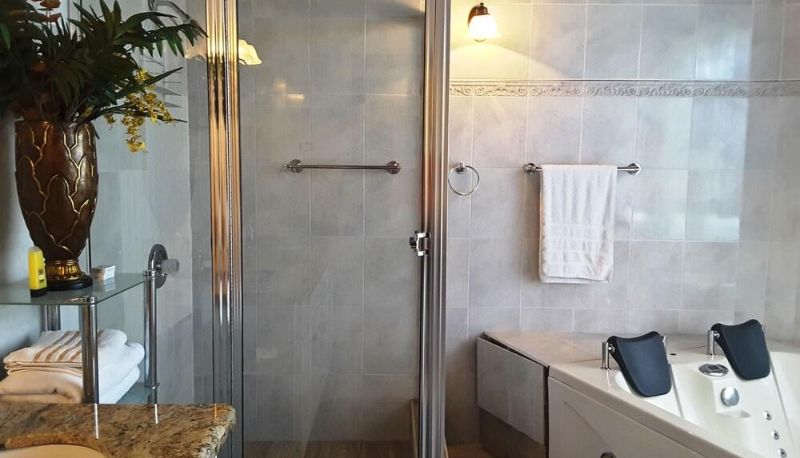Superior room (double) - Cazwin Villa