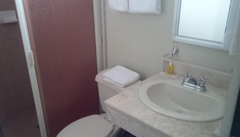 Łazienka - CHN Hotel Monterrey Santa Fe