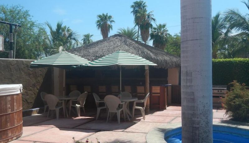 Hotel outdoor area - Los Barriles Hotel