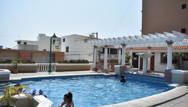 Pool - Hotel Baluarte