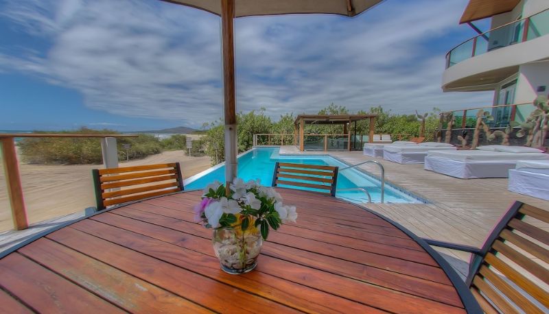 Pool - Iguana Crossing Boutique Hotel