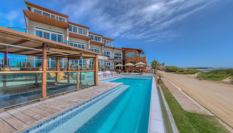 Pool - Iguana Crossing Boutique Hotel