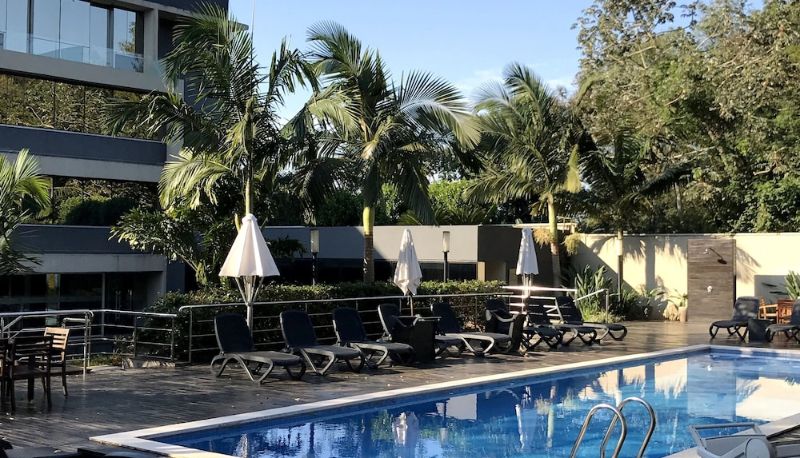 Piscina - Savoy Hotel Encarnación