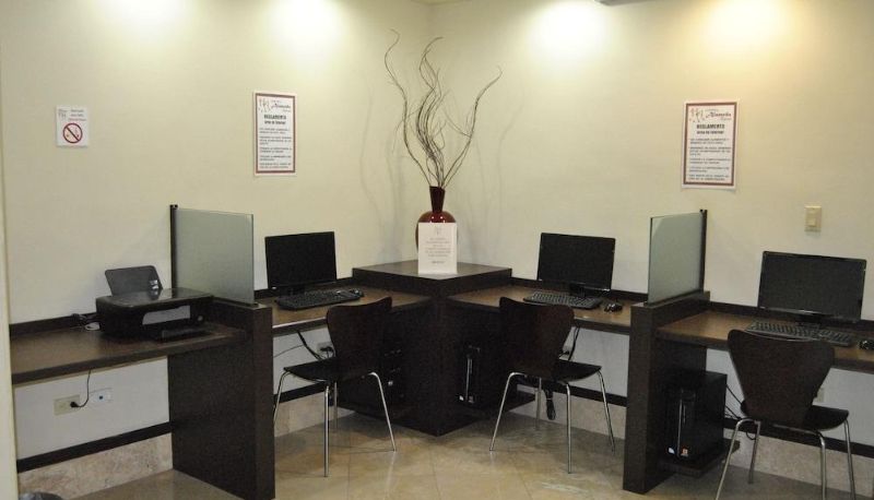 Business center - Hotel Alameda Express
