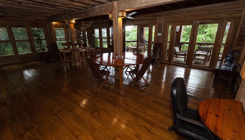 Hall - Roatan Bed & Breakfast Apartments