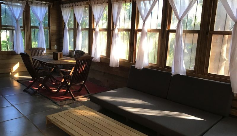 Hall - Roatan Bed & Breakfast Apartments