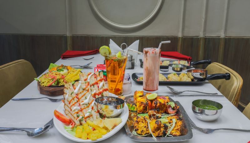 Ristorante - Cosy Grand @Chanakyapuri by The Cosy Hotels
