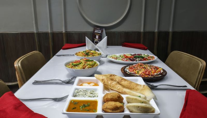 Ristorante - Cosy Grand @Chanakyapuri by The Cosy Hotels