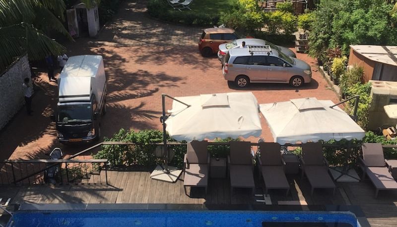 Piscina - Fahrenheit Hotel