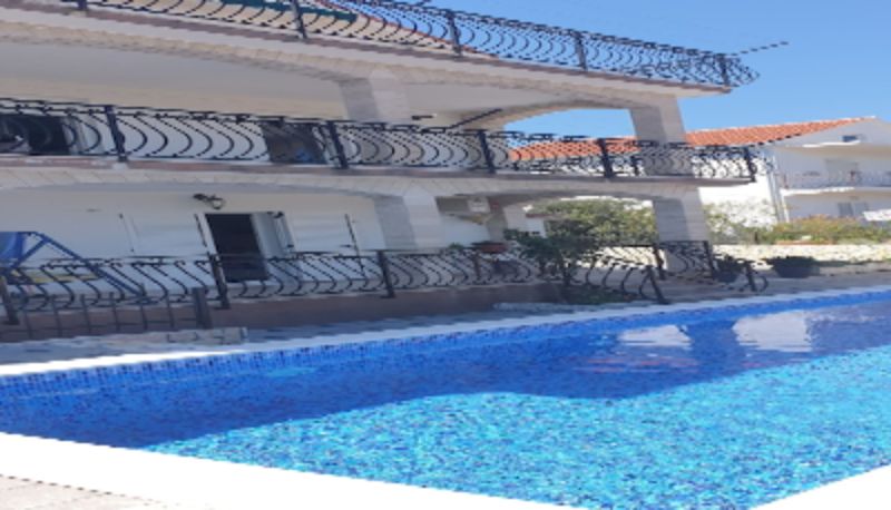Piscina - Apartmani Slavica