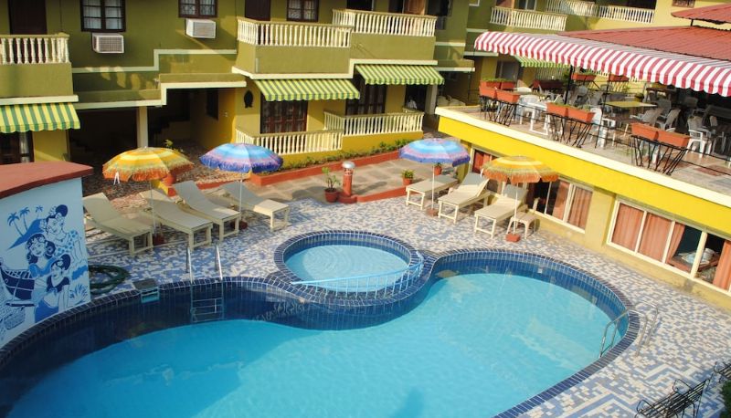 Basen - San Joao Holiday Homes
