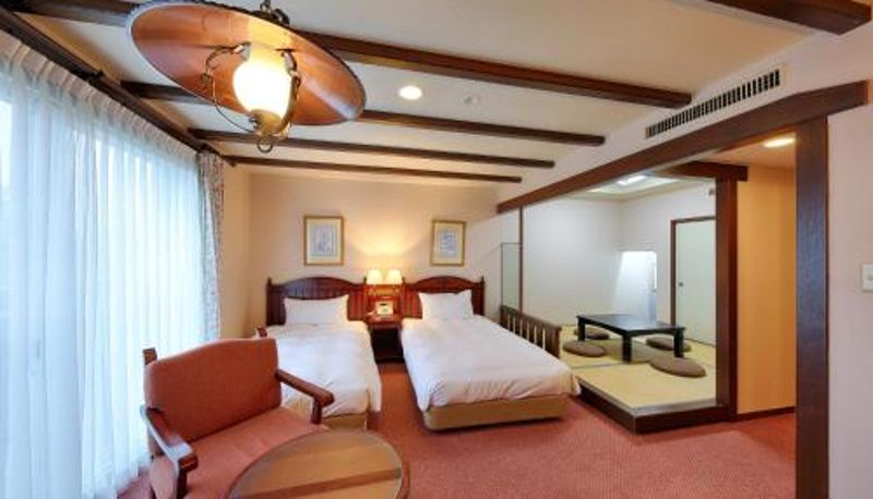 Zimmer - Sun Members Hirugano