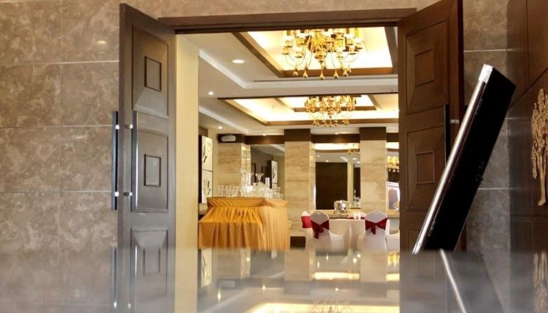 Info - The Golden Palms Hotel & Spa Delhi