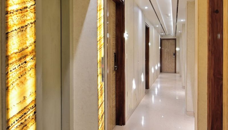 Info - Hotel Aman International at New Delhi Station