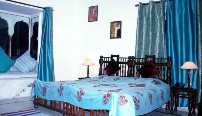 Info - Janak Palace