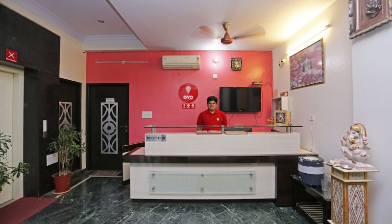 Recepcja - OYO 352 Hotel DRS 8586 Haveli