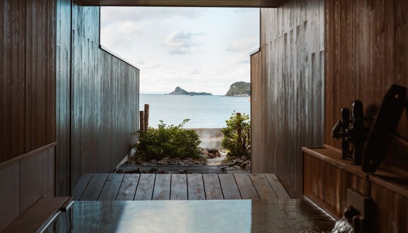 Room - Iki Retreat by Onko Chishin